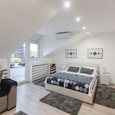 Stan Na Dan Angel Lägenhet Novi Sad Exteriör bild