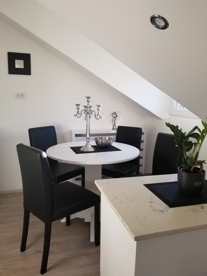 Stan Na Dan Angel Lägenhet Novi Sad Exteriör bild