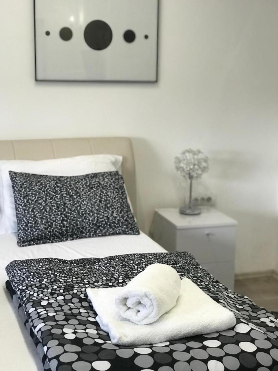 Stan Na Dan Angel Lägenhet Novi Sad Exteriör bild